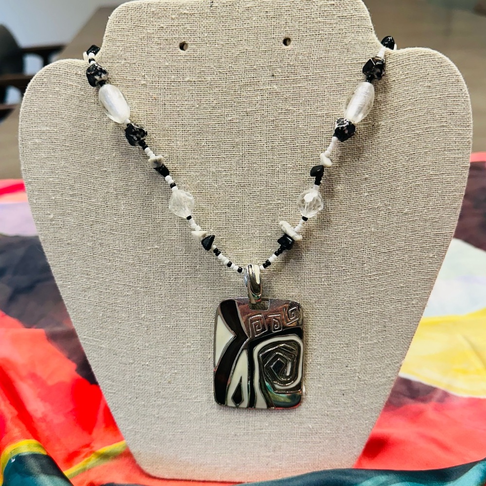Black & White Abstract Pendant Necklace - Women Jewelry
